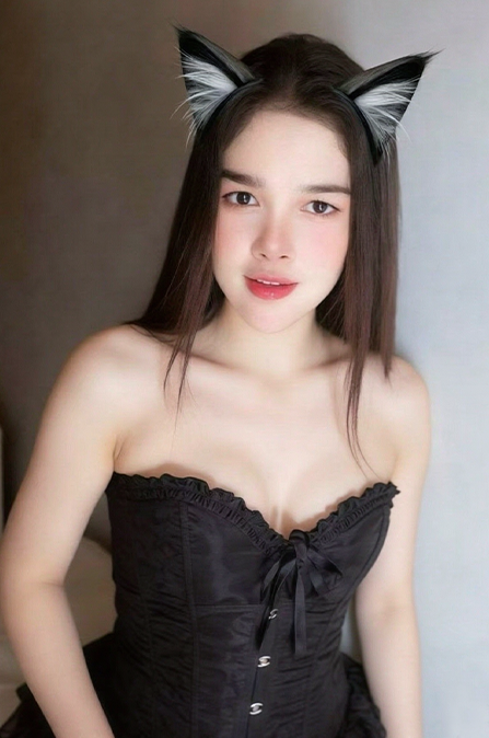 4648女孩1.png